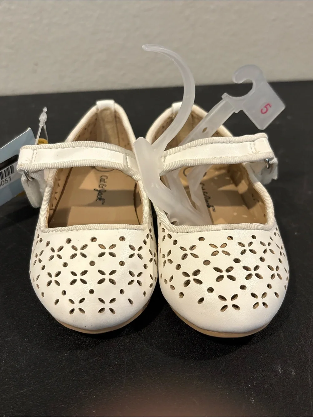NEW Cat & Jack Addy White Baby Size 7 Memory Foam Lattice Flats